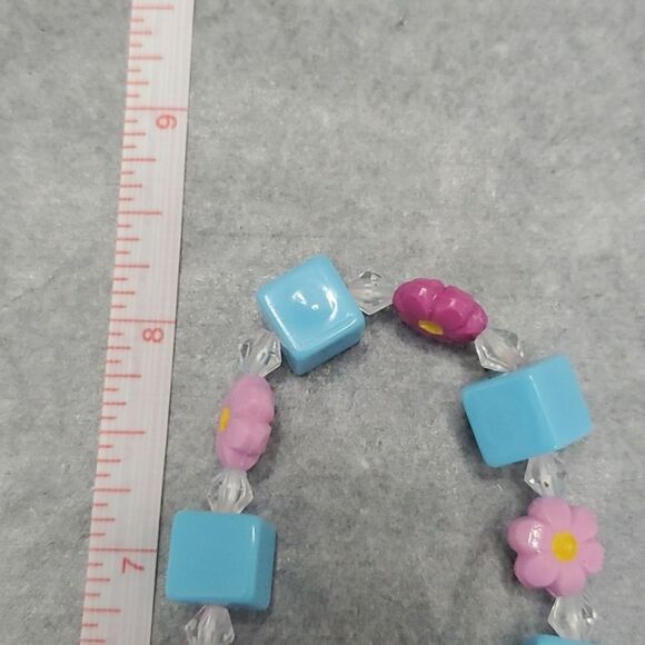 Hello Kitty jewelry and hair lot - Picture 12 of 13